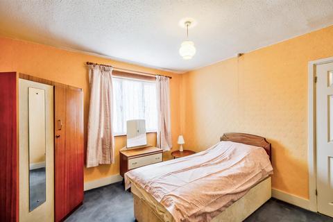 43 Tufton Road, London, E4 8LE
