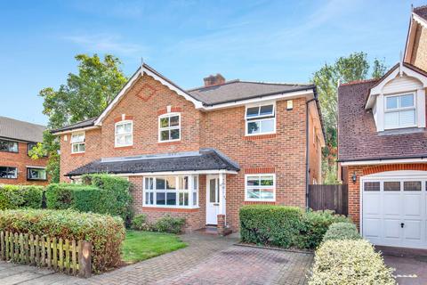 4 bedroom semi-detached house for sale, D'Arcy Place, Bromley BR2