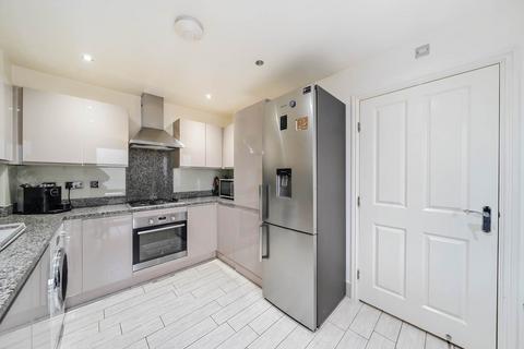 4 bedroom townhouse for sale, Churchill Road, Uxbridge, UB10 0FL