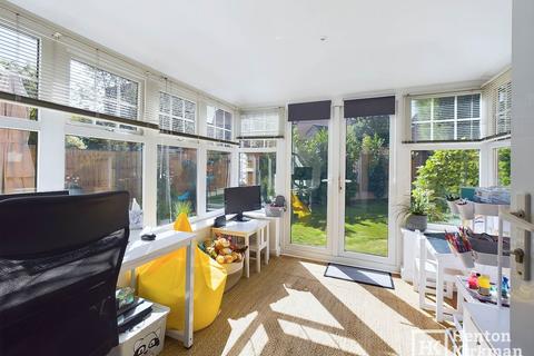 45 Lampern Crescent, Billericay, CM12 0FE