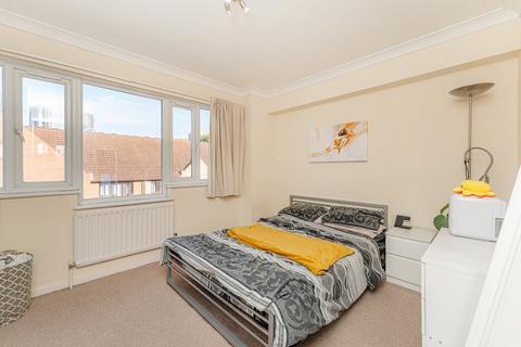56 Amsterdam Road, London, E14 3JB