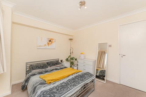 56 Amsterdam Road, London, E14 3JB