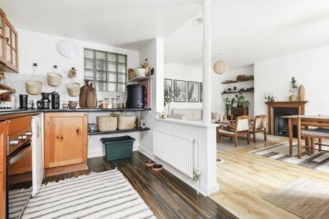 3 bedroom apartment to rent, Grosvenor Avenue, London, Islington, N5