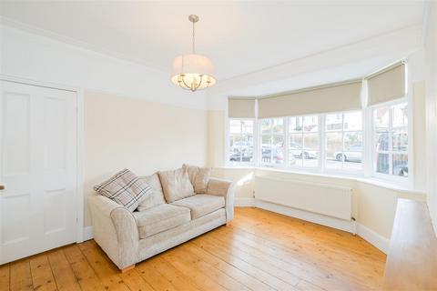 2 bedroom semi-detached house to rent, Mornington Road, North Chingford,