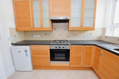 2 bedroom flat to rent, Squires Lane, Finchley