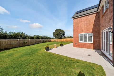 4 bedroom detached house for sale, Faraday Gardens,  Madley,  HR2