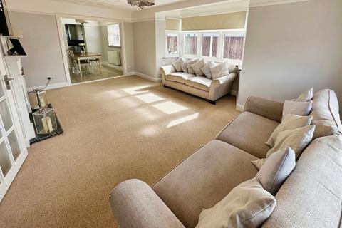 10 Third Avenue, Stanford-le-hope, SS17 8EW