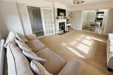 10 Third Avenue, Stanford-le-hope, SS17 8EW