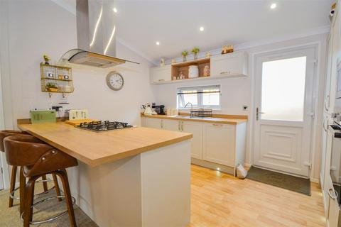 2 bedroom park home for sale, Hazelgrove, Milton Street, Saltburn-By-The-Sea