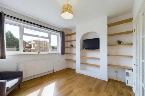 2 bedroom flat for sale, Ethelworth Court, Tulse Hill, SW2