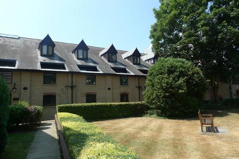 2 bedroom apartment to rent, River Meads, Stanstead Abbotts