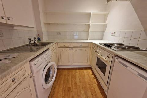 2 bedroom apartment to rent, River Meads, Stanstead Abbotts