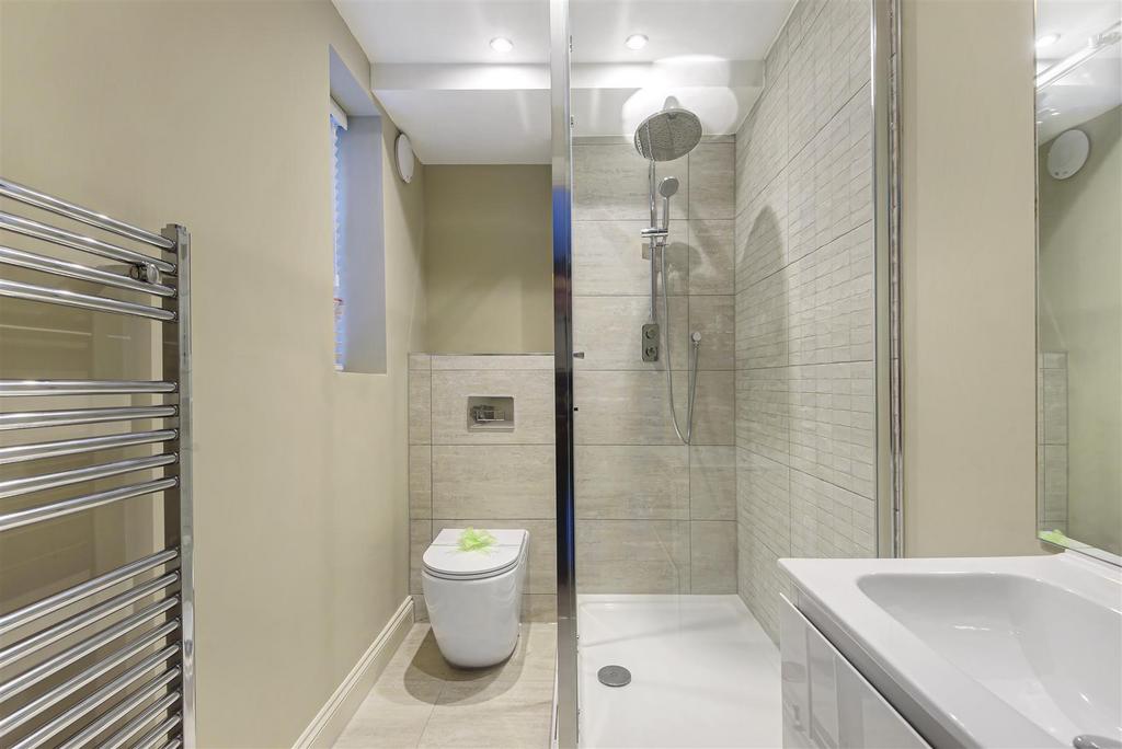 Ensuite Shower (Bed 1)