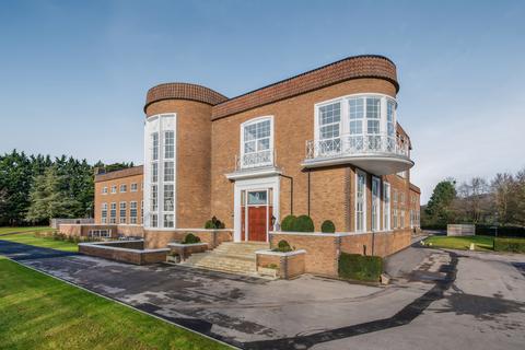 2 bedroom flat for sale, Flat 18, The Residence, Wycombe Road, Saunderton, High Wycombe