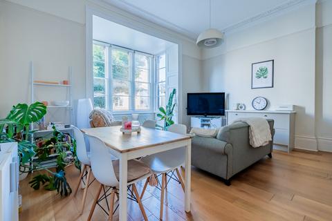 Flat 2, 1 Alma Vale Road, Bristol, BS8 2HN