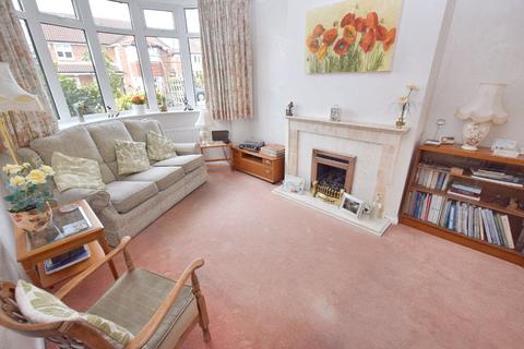 3 bedroom semi-detached house for sale, Kellett Grove, Leeds, West Yorkshire