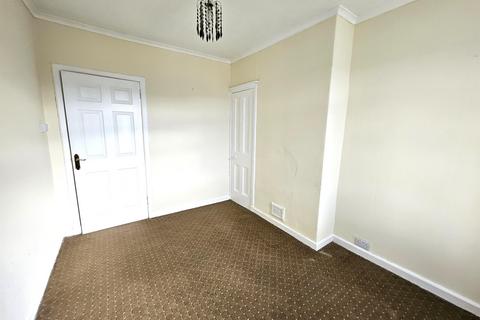 3 bedroom flat for sale, 25 Ladyford Avenue, Kilwinning, KA13 6DR