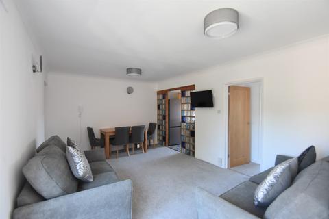 2 bedroom flat to rent, Clarendon Road, Southsea PO5