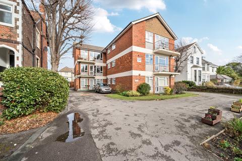 2 bedroom flat to rent, Clarendon Road, Southsea PO5
