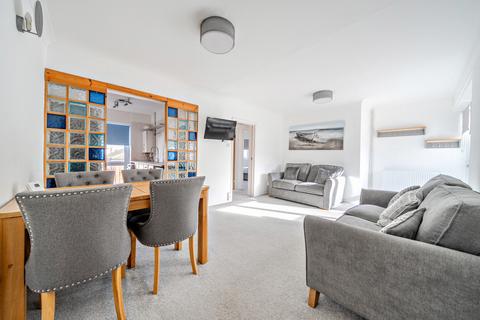 2 bedroom flat to rent, Clarendon Road, Southsea PO5
