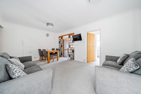 2 bedroom flat to rent, Clarendon Road, Southsea PO5