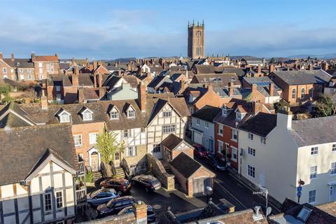 4 bedroom townhouse to rent, Raven Lane, Ludlow