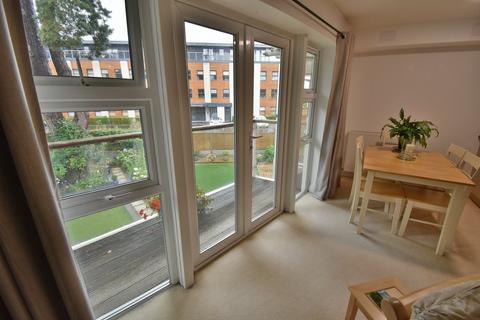 2 bedroom apartment for sale, Manor Close, Ferndown, BH22