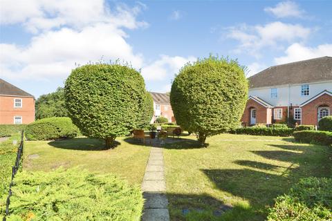 48 Calcott Park, Yateley, GU46 6JJ
