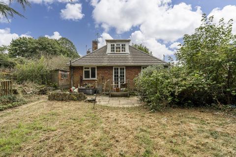 2 bedroom detached bungalow for sale, Deanfield Close, Hamble, Southampton, Hampshire. SO31 4JJ