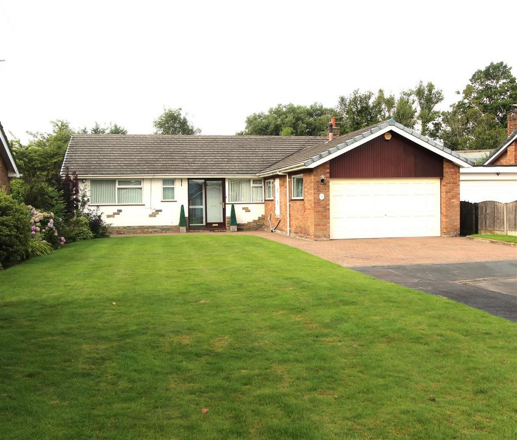 Pine Trees, Small Lane, Mobberley 3 bed detached bungalow to rent £