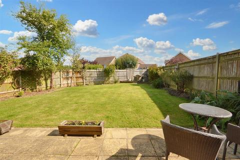 4 bedroom detached house for sale, Purbeck Close, Eastbourne