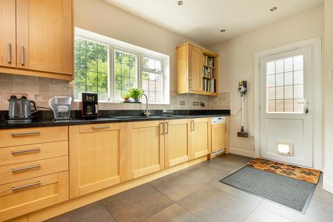 159 Ballards Way, Croydon, CR0 5RJ