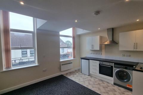 Studio to rent, Holmsdale Road, Coventry