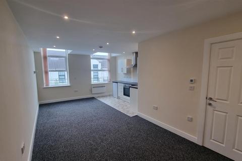 Studio to rent, Holmsdale Road, Coventry