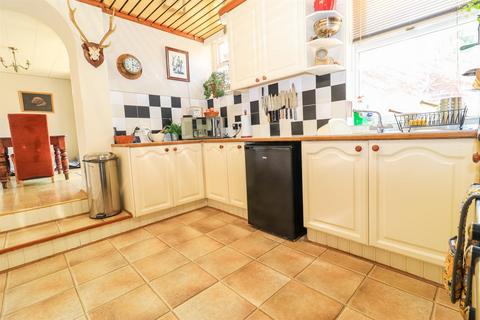 4 bedroom semi-detached house for sale, Upper Lane, Wakefield WF4