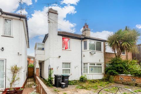 2 bedroom maisonette for sale, St. Mark's Avenue, Northfleet, Gravesend, Kent