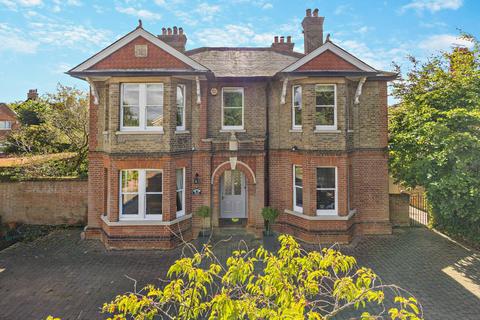 5 bedroom detached house for sale, Springfield Road, Chelmsford