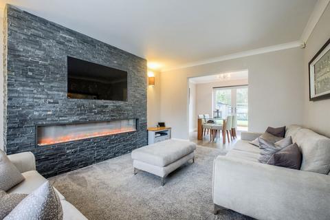 8 Johns Close, Studley, B80 7EQ