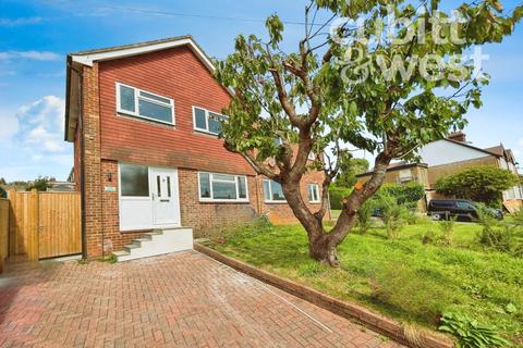 3 bedroom semi-detached house to rent, Windsor Road, Crowborough, TN6