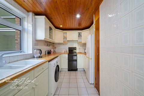 3 bedroom apartment for sale, 14 St Johns Park, London