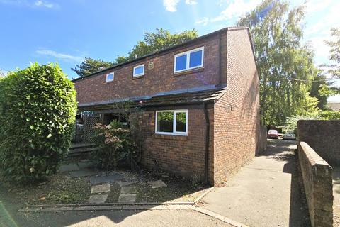 2 bedroom ground floor maisonette for sale, Wayside Court, Woking