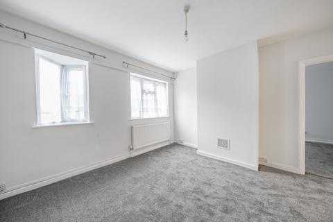 2 bedroom apartment to rent, Hendon Way London NW2