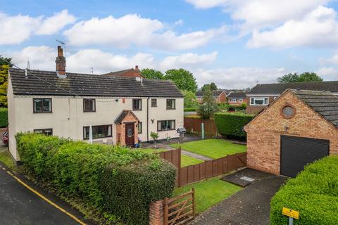 24 The Dock, Catshill, Bromsgrove, B61 0NJ