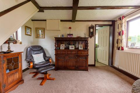 24 The Dock, Catshill, Bromsgrove, B61 0NJ