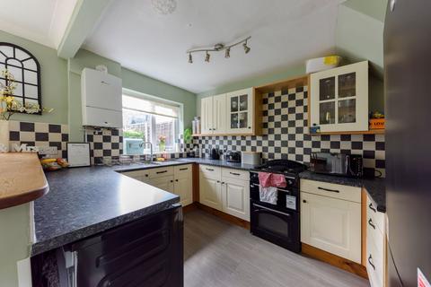 16 Bourne Avenue, Catshill, Bromsgrove, B61 0NZ