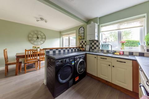 16 Bourne Avenue, Catshill, Bromsgrove, B61 0NZ