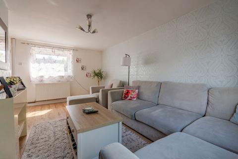 13 Catherine Close, Bromsgrove, B60 3HU