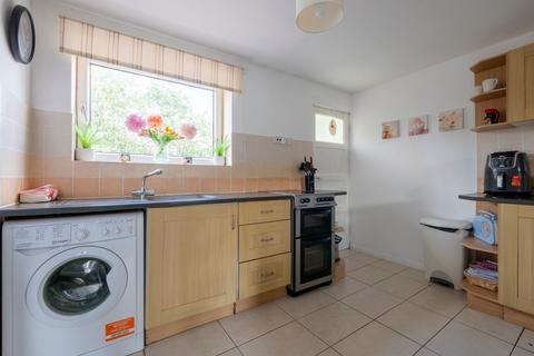 13 Catherine Close, Bromsgrove, B60 3HU