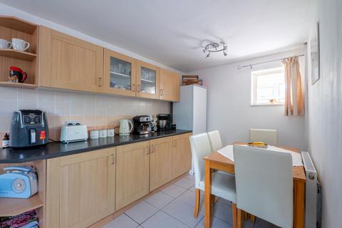 13 Catherine Close, Bromsgrove, B60 3HU