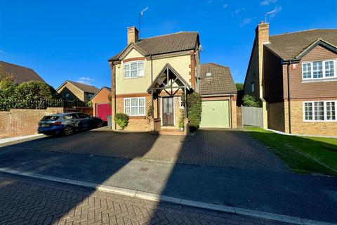 5 bedroom detached house for sale, Danvers Drive, Luton, LU3 4EF